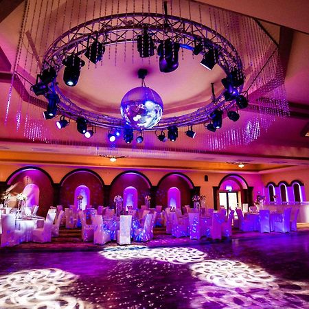 Green Garden Resort Odobesti Экстерьер фото