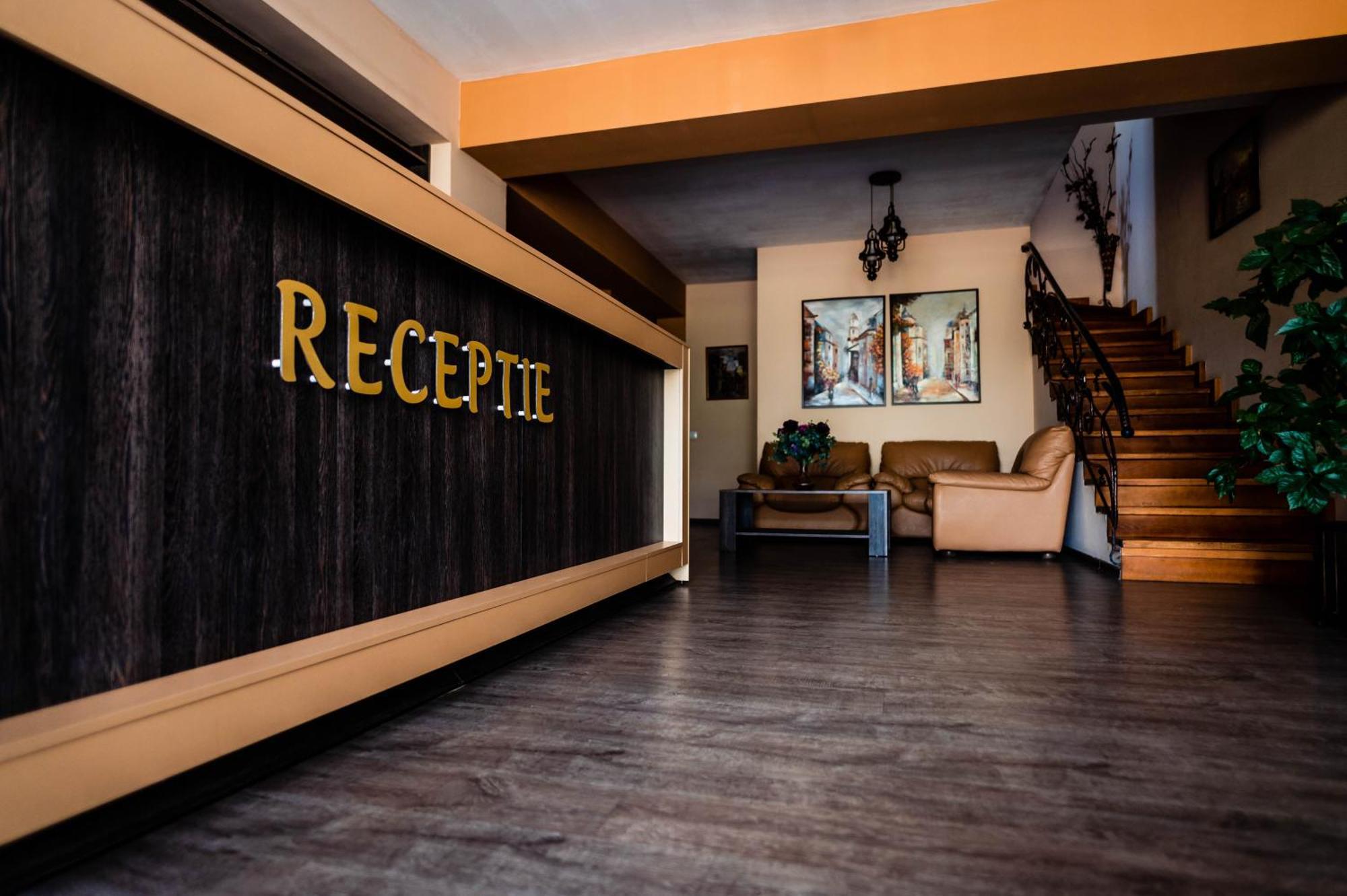 Green Garden Resort Odobesti Экстерьер фото
