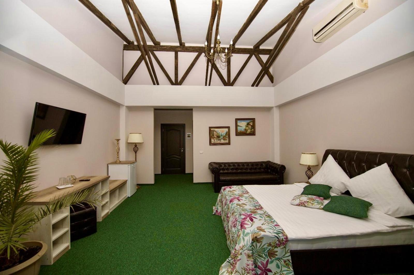 Green Garden Resort Odobesti Экстерьер фото