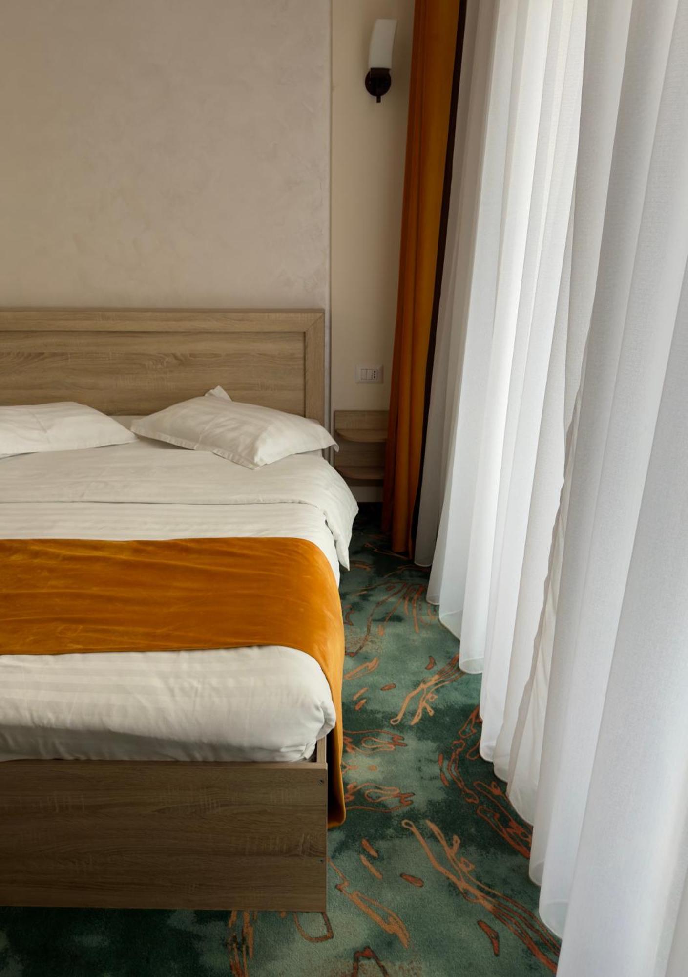 Green Garden Resort Odobesti Экстерьер фото