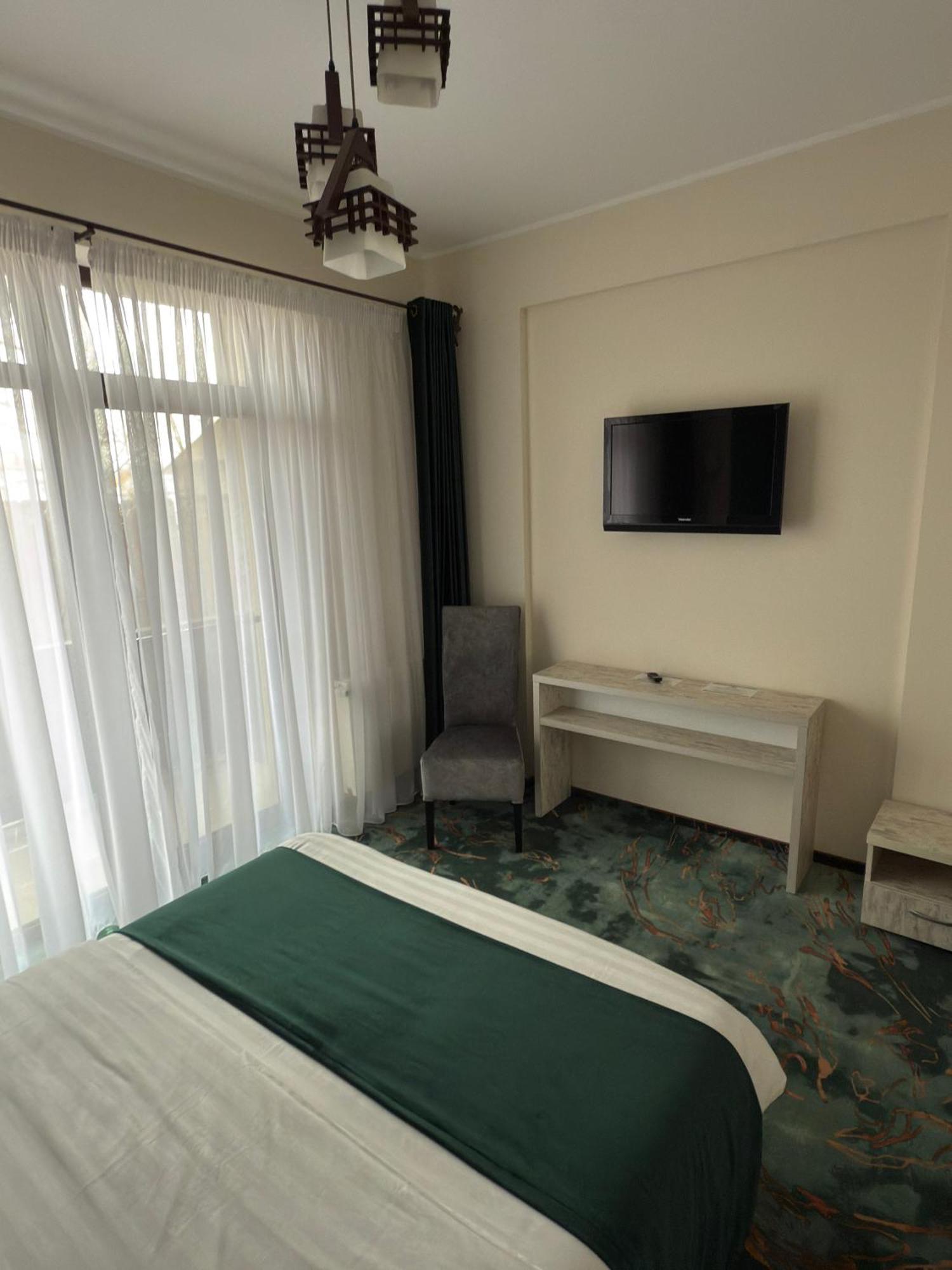 Green Garden Resort Odobesti Экстерьер фото