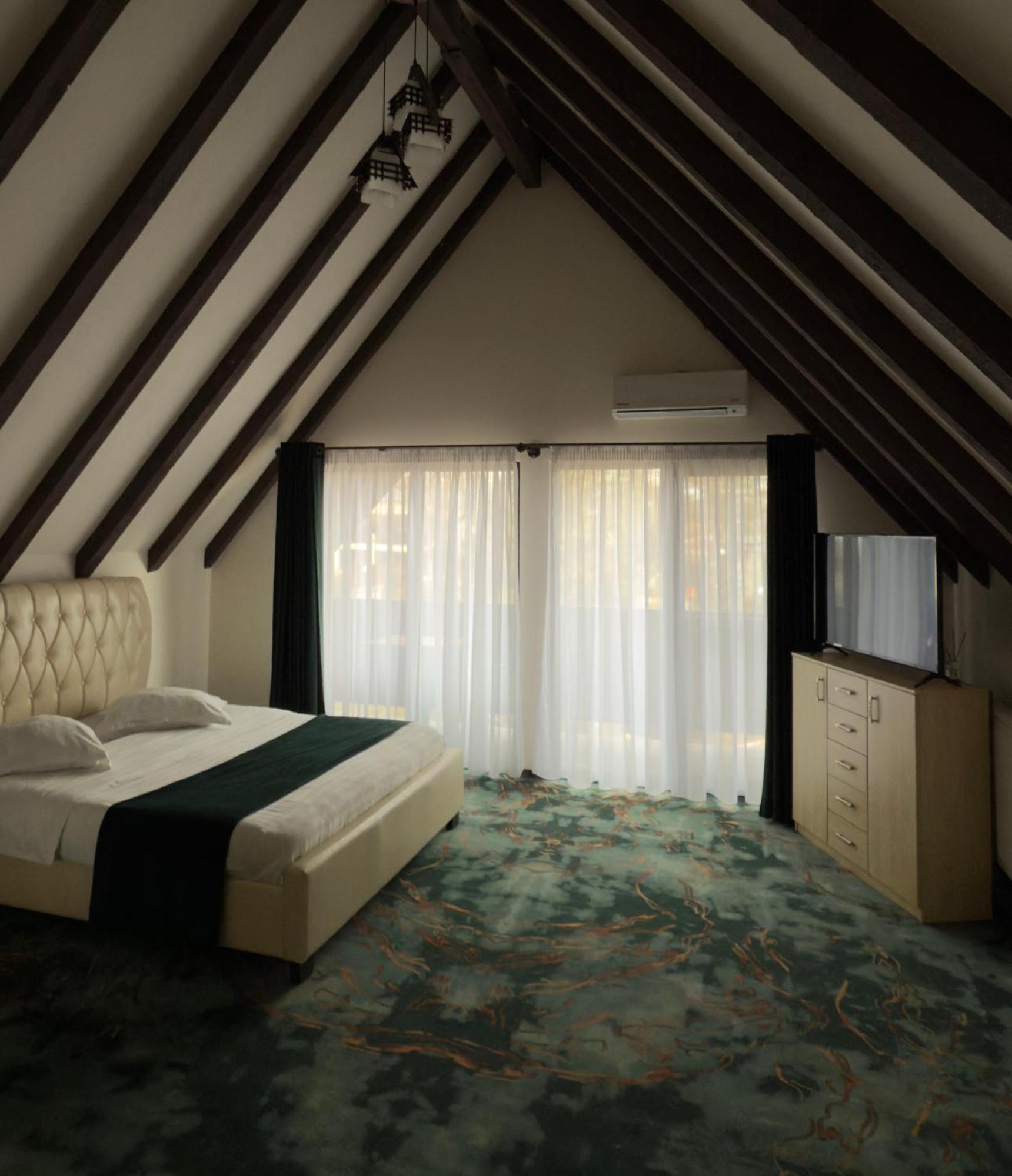 Green Garden Resort Odobesti Экстерьер фото